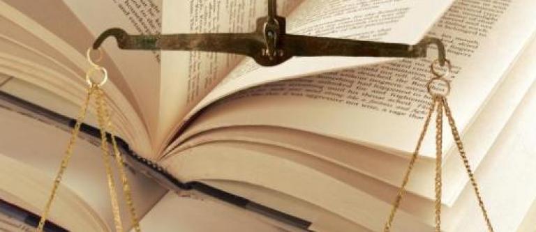 Derecho-legal-leyes-juridico_EDEIMA20130403_0006_1.jpg