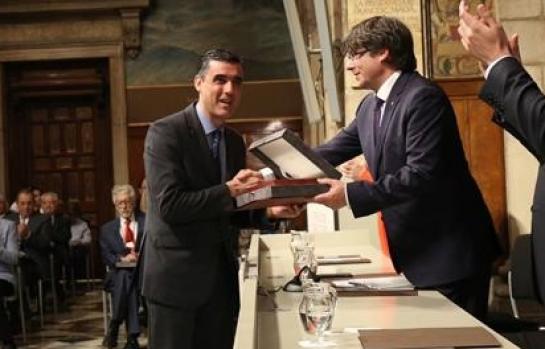 Abogados-Naveira-Puigdemont-Generalitat-Catalunya_EDEIMA20170504_0010_1.jpg