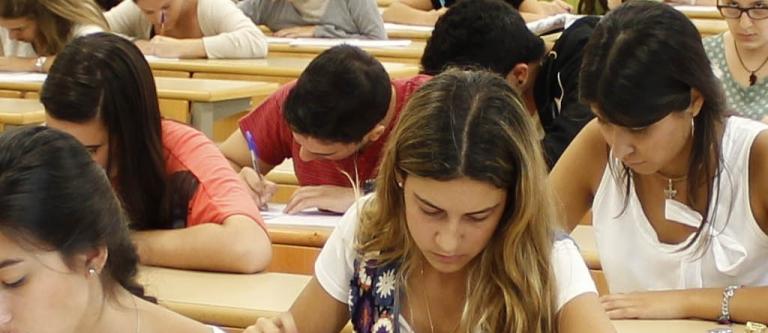 Alumnosestudiantesclaseeducacion_EDEIMA20130618_0011_1.jpg