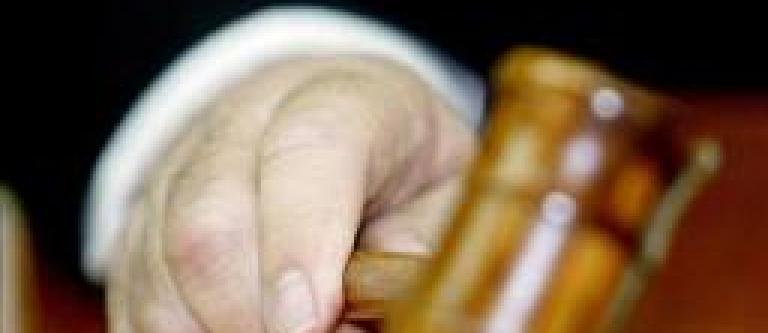 Arbitraje-tribunal-arbitral-maza-laudo_EDEIMA20110310_0002_1.jpg