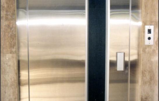 Ascensor_EDEIMA20110707_0017_1.jpg