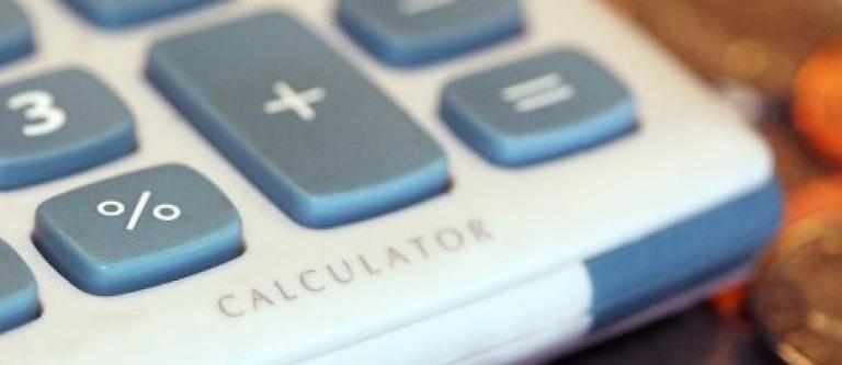 Asesoria-auditoria-contabilidad-calculadora-impuestos_EDEIMA20120507_0006_1.jpg