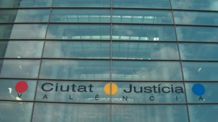 Ciudad-Justicia-Valencia_EDEIMA20110104_0001_1.jpg