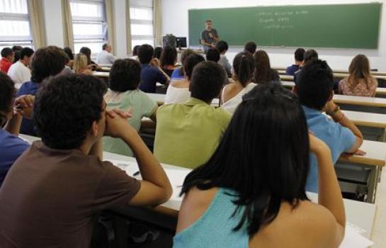 Claseeducacionescuelainstituto_EDEIMA20130313_0013_1.jpg