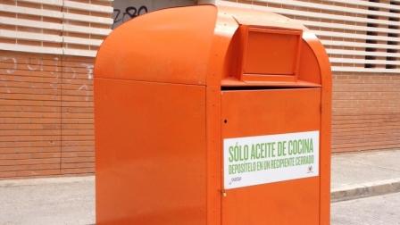 Contenedor-aceite_EDEIMA20140206_0013_1.jpg