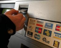 Dinero-electronico-VISA-cajeto-tarjeta_EDEIMA20110511_0004_1.jpg