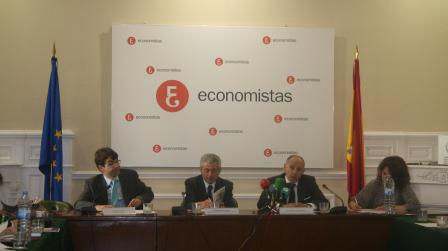 Economistas-REFOR_EDEIMA20110413_0009_1.jpg