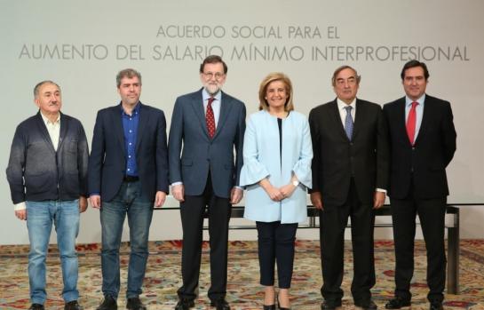Firma-acuerdo-Salario-Minimo-Interprofesional_EDEIMA20171226_0007_1.jpg