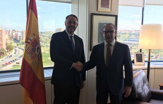 Foto-Firma-BOE-ramon-cajal_EDEIMA20170627_0015_1.jpg