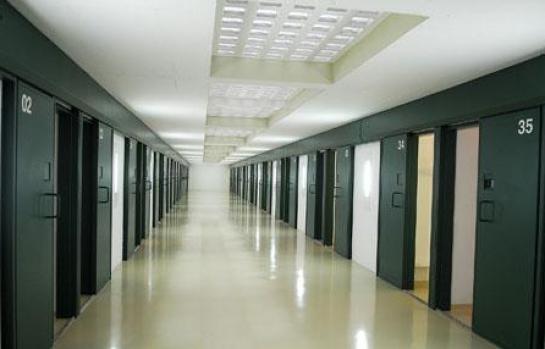 Interior-carcel_EDEIMA20101220_0022_1.jpg