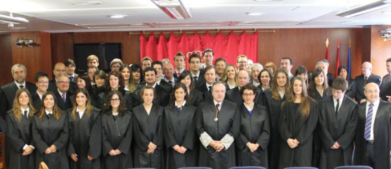 Jura-nuevos-abogados-MICAP_EDEIMA20130520_0006_1.jpg