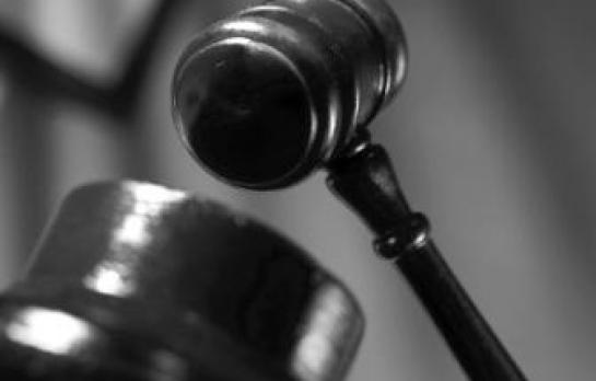 Maza-justicia-juez-magistrado_EDEIMA20120201_0003_1.jpg