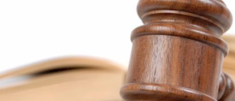 Maza-justicia-legal_EDEIMA20111205_0001_1.jpg