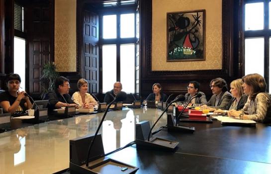 Mesa-Parlament_EDEIMA20170906_0007_1.jpg