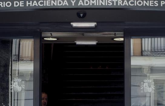 Ministerio-Hacienda-Administraciones-Publicas_EDEIMA20150629_0004_1.jpg