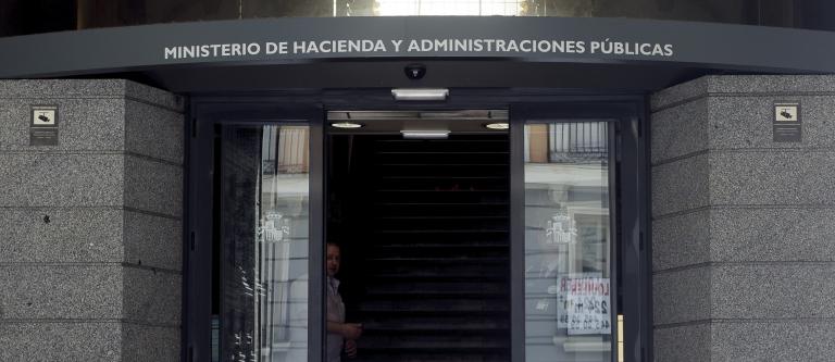 Ministerio-Hacienda-Administraciones-Publicas_EDEIMA20150629_0004_1.jpg