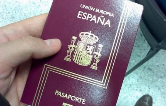 Nacionalidad-espanola-pasaporte_EDEIMA20110809_0014_1.jpg