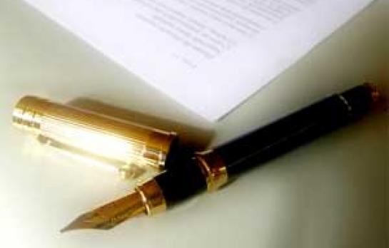 Notario-firma-documento_EDEIMA20111111_0008_1.jpg