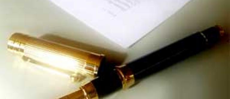 Notario-firma-documento_EDEIMA20111111_0008_1.jpg