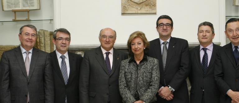 Nuevos-consejeros-CGAE_EDEIMA20120224_0005_1.jpg