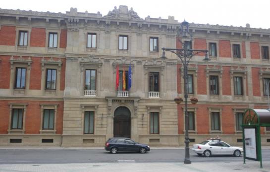 Parlamento-Navarra_EDEIMA20110214_0011_1.jpg