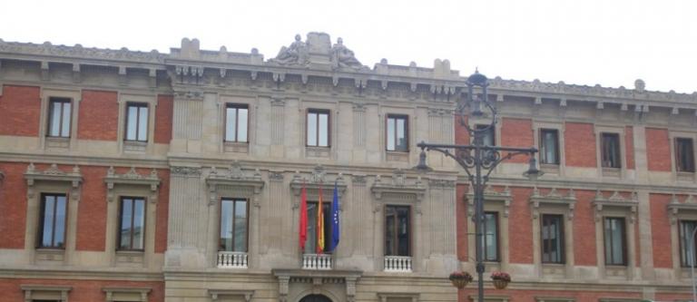 Parlamento-Navarra_EDEIMA20110214_0011_1.jpg