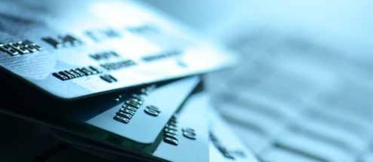Tarjetas-credito-dinero_EDEIMA20110201_0023_1.jpg