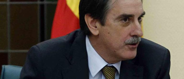 Valeriano-Gomez-Ministro-Trabajo-Inmigracion_EDEIMA20101130_0017_1.jpg