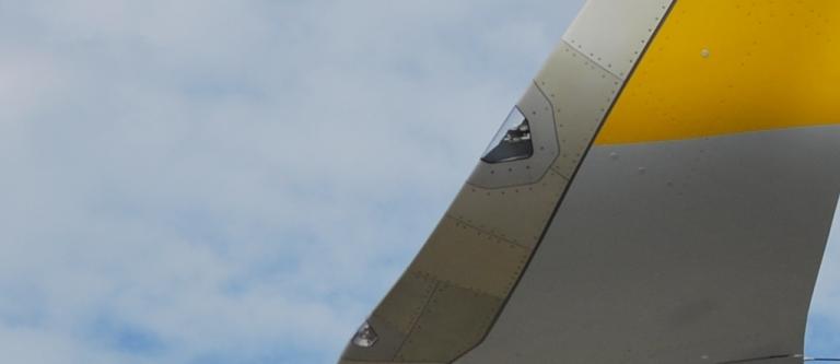 Vuelingavion_EDEIMA20131031_0005_1.jpg