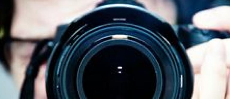espanoles-sustituido-camara-tradicional-smartphone_EDEIMA20130627_0021_1.jpg