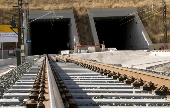 infraestructuras-publicas-contratacion-publica-ingenieria_EDEIMA20110208_0006_1.jpg
