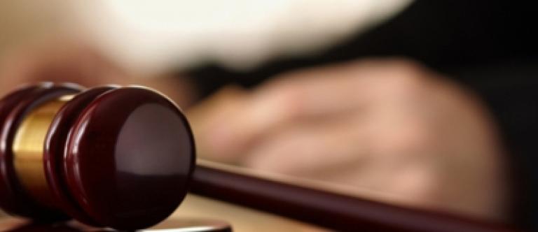 maza-juez-justicia-derecho_EDEIMA20130920_0008_1.jpg