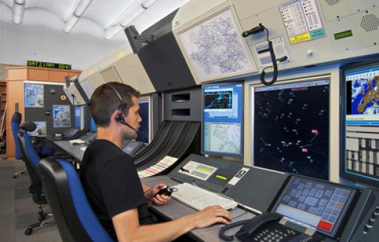 Controlador-aereo_EDEIMA20170310_0006_1.jpg