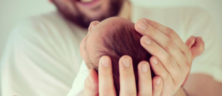 Nacimientopermiso-paternidadpadrehijo_EDEIMA20180319_0025_1.jpg