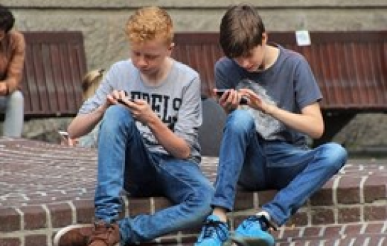 grooming-necesidad-informar-exponen-Internet_EDEIMA20171207_0004_1