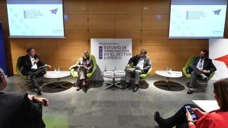 De izq a dcha Jordi Fernández, Eugenia Navarro, José Ángel Sandín y David Figueras