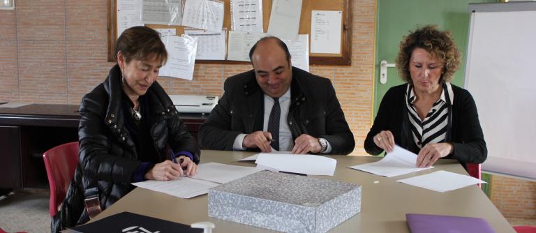 Convenio-Fundación-Abogacía-Española-Colegio-Abogados-Córdoba-Fundación-EMET-Arco-Iris