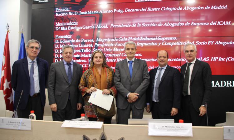 Secreto profesional de los Abogados (De izq. a dcha.) José Ramón Martínez, Eduardo de Porres, Elia Esteban, Maximino Linares, Javier Ramírez y Jesús Ló