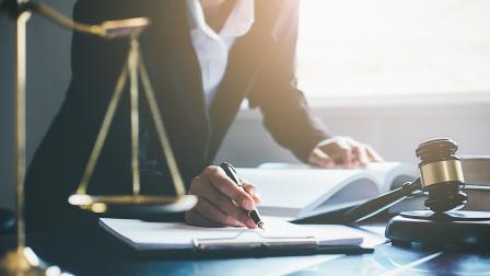 Legal-justicia-abogado