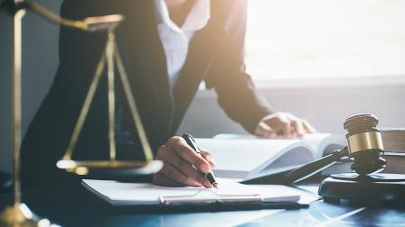 Legal-justicia-abogado