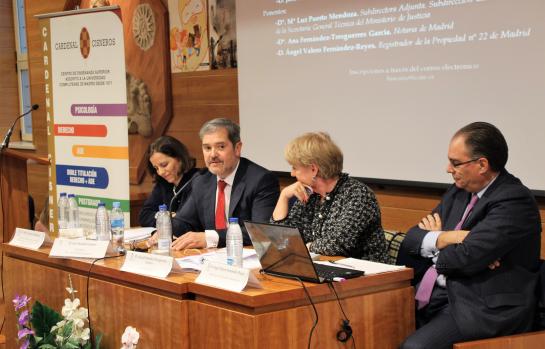 DE izq. a dcha. María Luz Puerto Mendoza, José Ramón Couso, Ana Fernández-Tresguerres y Ángel Valero Fernández-Reyes