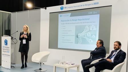 Natalia Sara (LLYC) y Carlos García-León (Legal Reputation)