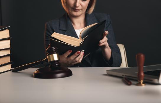 Jueza-abogada-legal