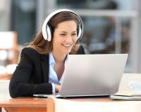 Trabajador-videollamada