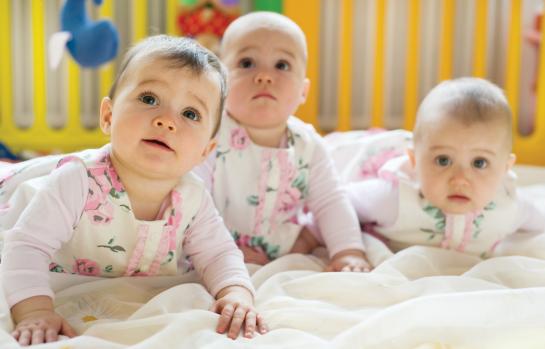 menores-hijos-parto múltiple