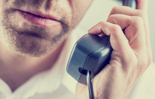 Teléfono-llamada