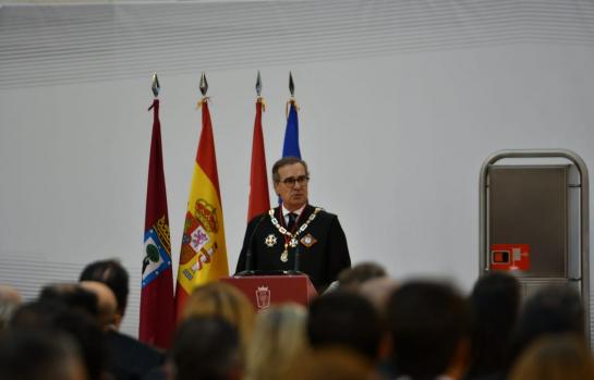 José María Alonso y el homenaje a los colegiados ICAM