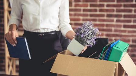 El paro baja en 77.044 personas