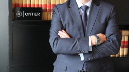 ONTIER ficha a Luís Osuna