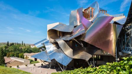 Las CCAA no pueden recurrir ante el TC sus propias leyes